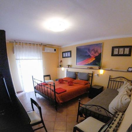 Apartamento Tano'S Giardini-Naxos Exterior foto