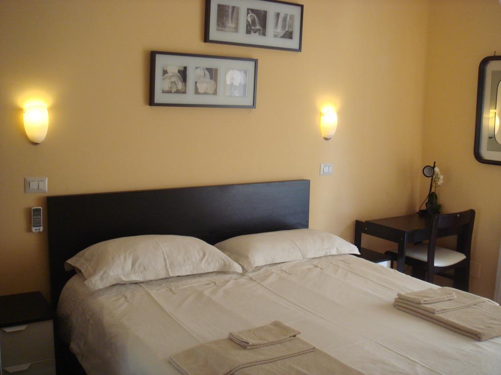 Apartamento Tano'S Giardini-Naxos Habitación foto