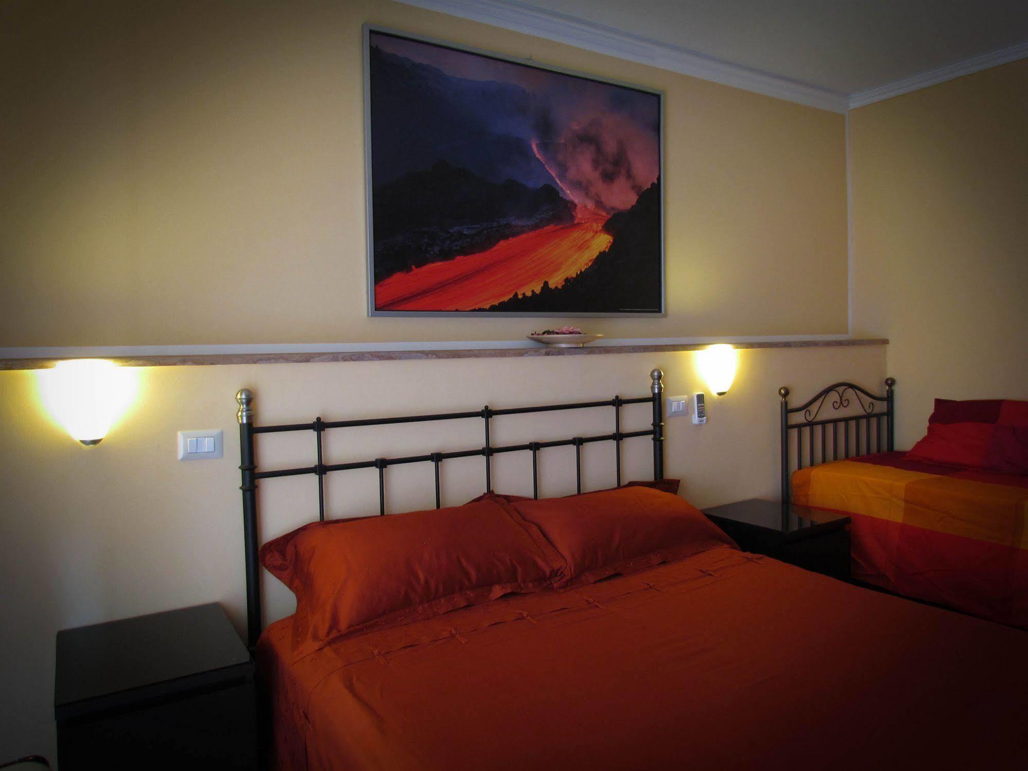 Apartamento Tano'S Giardini-Naxos Exterior foto